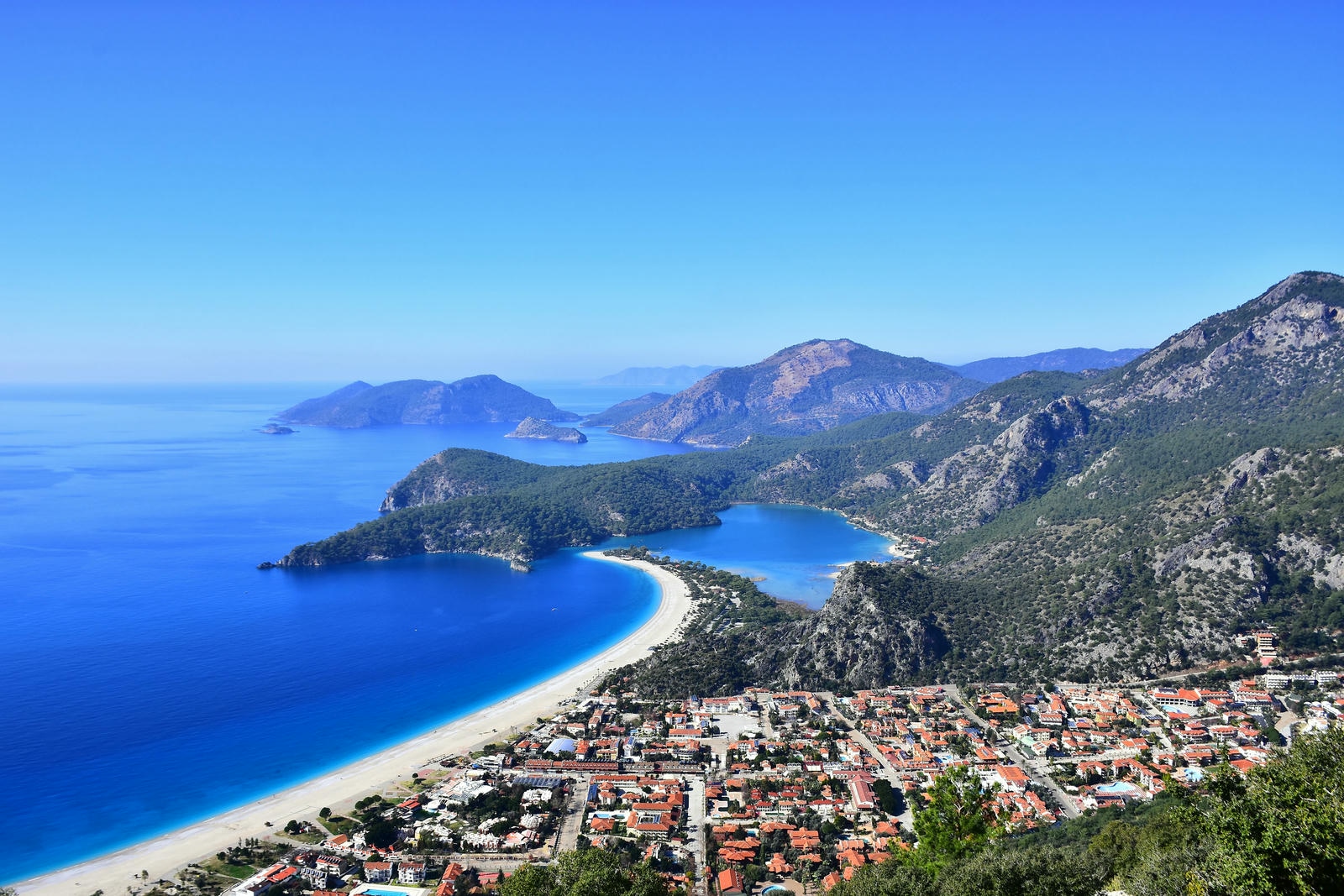 ölüdeniz plajının havadan çekilmiş bir fotoğrafı