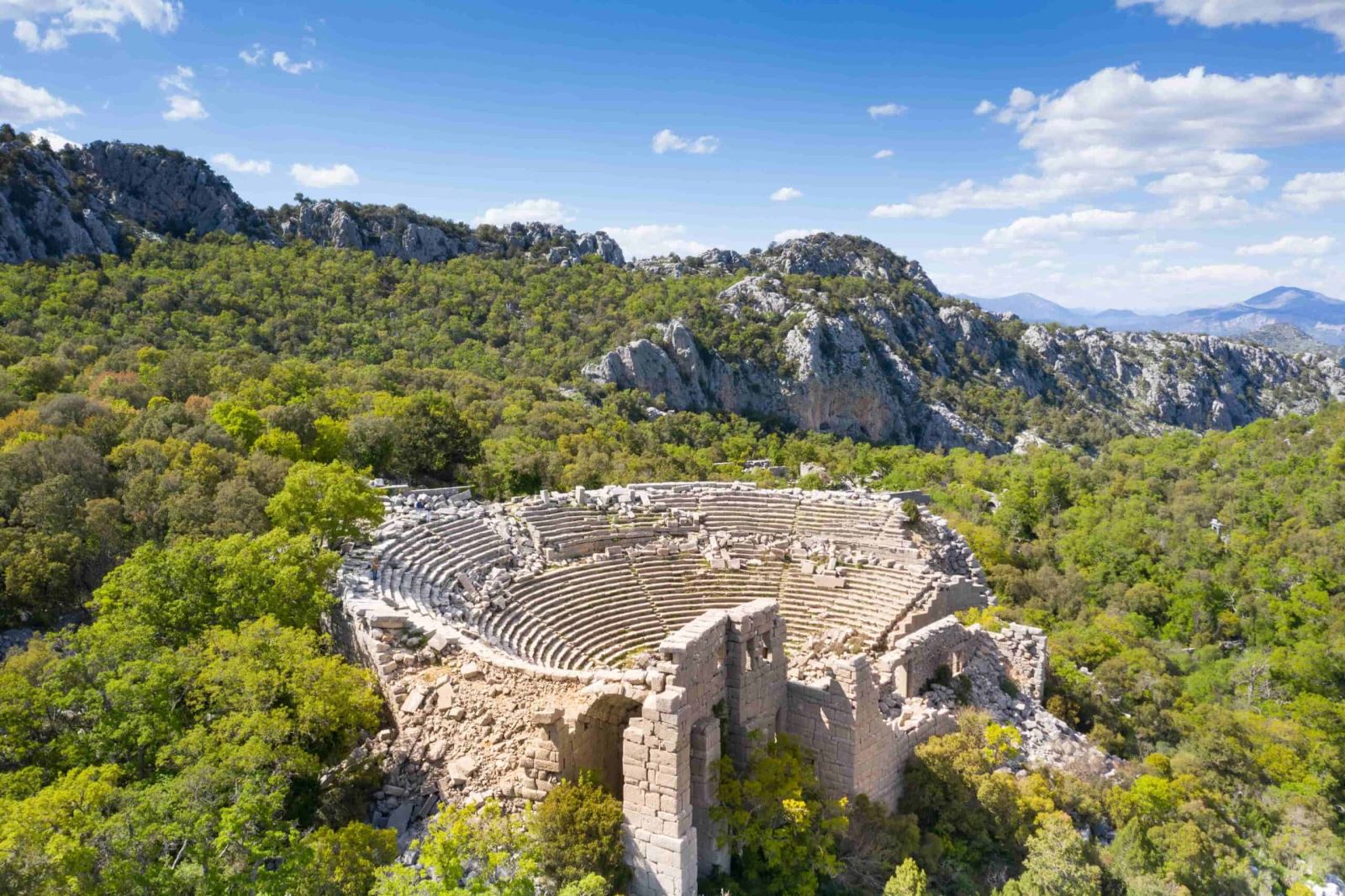 telmessos antik kenti dünyaca ünlü bir antik yerleşim yeridir.